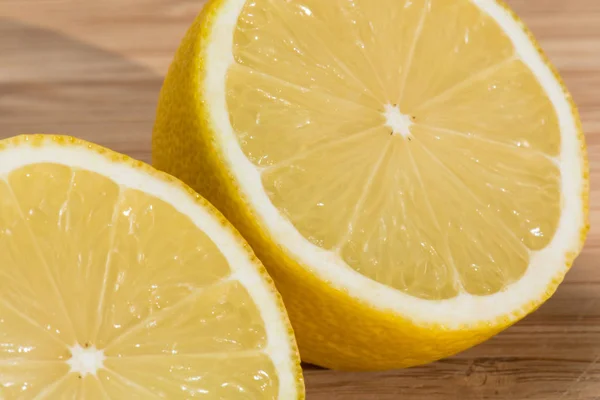 Limon Cut Half — Stock Photo, Image