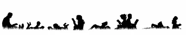 Silhouette Vectorielle Des Personnes Qui Lisent Sur Prairie — Image vectorielle