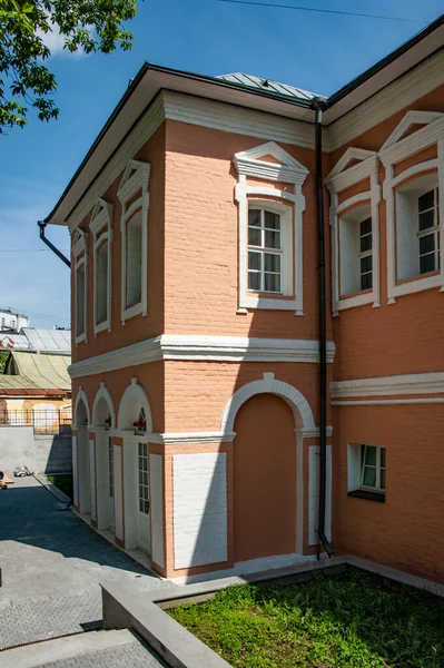 저택은 1711 모스크바의 드미트리 Dmitry Tveritinov 매입되어 바로크 양식으로 되었다 — 스톡 사진