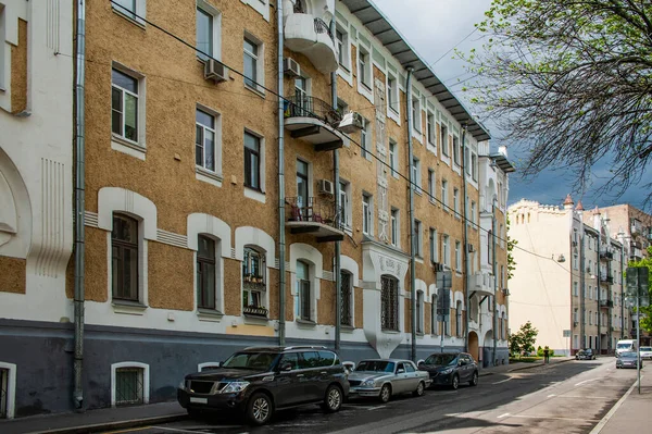 Dit Geweldige Huis Gelegen Hoek Van Twee Oude Moskou Rijstroken — Stockfoto