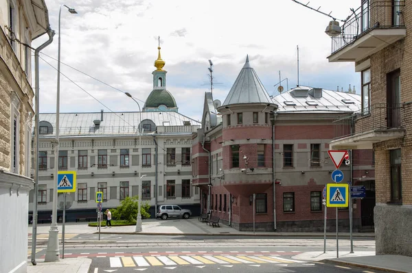 Den Moderna Byggnaden Kyrkan Petrus Och Paulus Vid Yauzskij Porten — Stockfoto