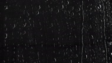 Islak siyah arka plan, 4k su damlaları