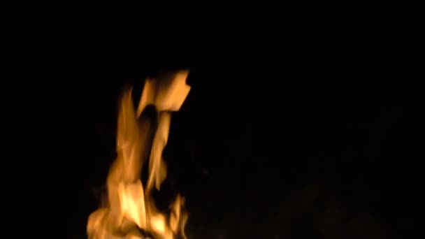 Aufnahmen von orangefarbenem Feuer, 4k — Stockvideo