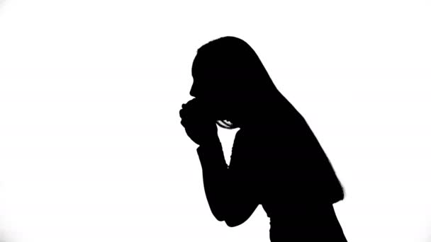 Filmagem de mulher tosse isolada — Vídeo de Stock