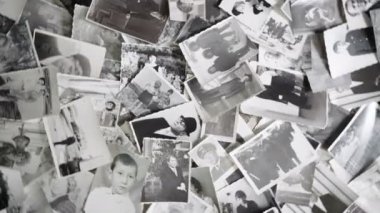 Vintage retro arka plan üzerinde fotoğraflar etrafında dönüm