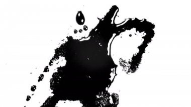 Siyah suluboya beyaz malzeme yayılır