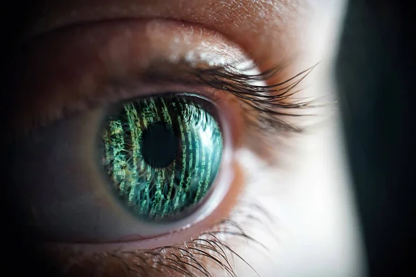 Макро фото жіночого матричного ока — стокове фото