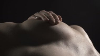Kendine çıplak kadın dokunmadan yalan video