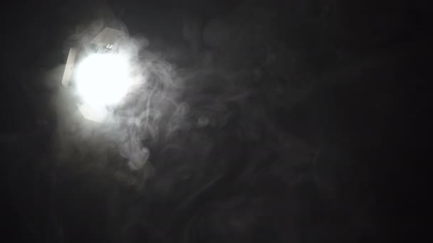 Video světla v oblacích kouře — Stock video