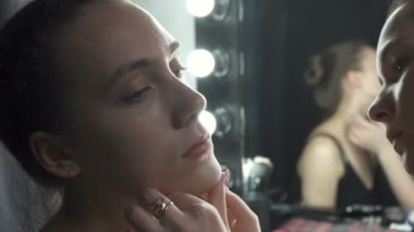 Video visagist uygulama temel krem