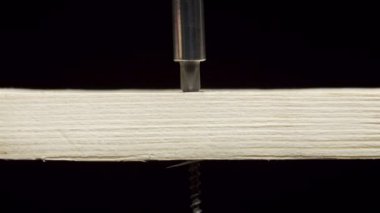 Tornavida delme musluğu tahta tahtayı vidalama