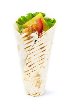 Beyaz arka planda peynir li ızgara diyet tortilla
