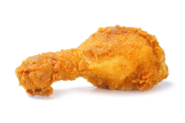 Foto de pierna de pollo frito crujiente empanado sobre fondo blanco —  Fotos de Stock