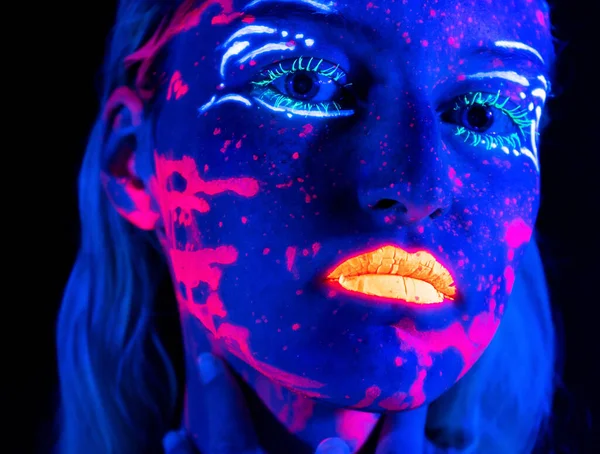 Picture of young girl with bright make-up in neon — Stock Photo, Image