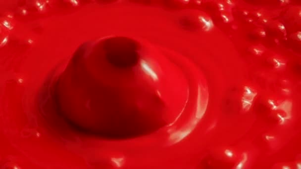 Videó ragadós piros nyálka buborékok, közelkép — Stock videók