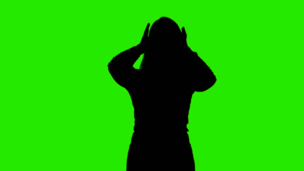 Vídeo de tocar cabelo mulheres silhueta na chave chroma — Vídeo de Stock
