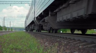 Yolcu treninin hareket halindeki videosu.