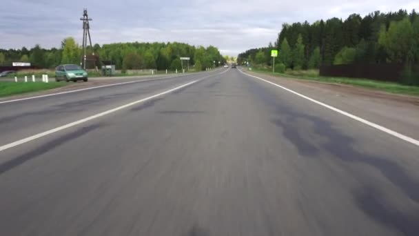 Зйомки водійського автомобіля на перехресті — стокове відео