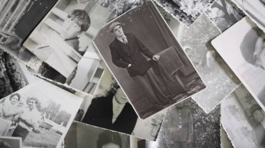 Klasik siyah beyaz aile fotoğrafları.