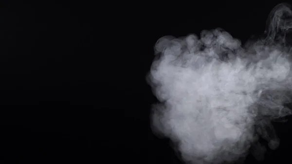 Felhős füst cigaretta fekete háttér — Stock Fotó