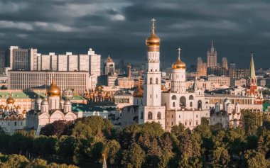 Çan ve gök gürültüsünden Moskova Panoraması