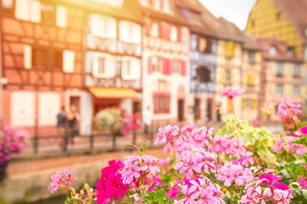 유럽의 마을의 프랑스 마을의 앞쪽의 낭만적 — 스톡 사진