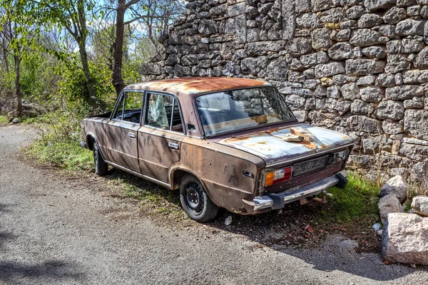 Staré Rezavé Auto Chorvatské Vesnici Stock Obrázky