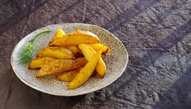 Dereotlu fırında patates..