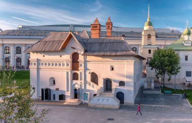 Moskova. 20 Eylül 2018. Müze İngilizce bileşik (Eski İngilizce mahkeme) ve St. Maksim kilise Varvarka sokakta