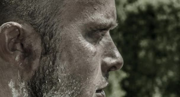 Detailní Pohled Portrét Muže Špinavou Tváří — Stock video
