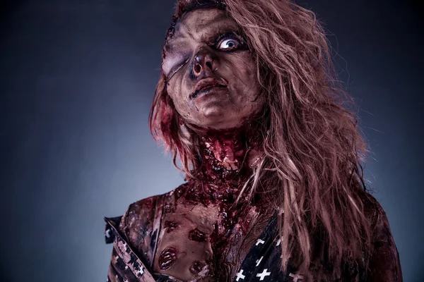 Dirty Zombie Woman Posing Dark Background — Stock Photo, Image