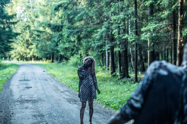 Scary Zombie Woman Posing Forest Path — Stock Photo, Image