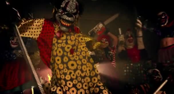 Clown Bewegen Met Zwaard Enge Clown Halloween Party Concept — Stockvideo