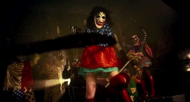 Clownen Dansar Med Lie Läskiga Clowner Halloween Party Konceptet — Stockvideo