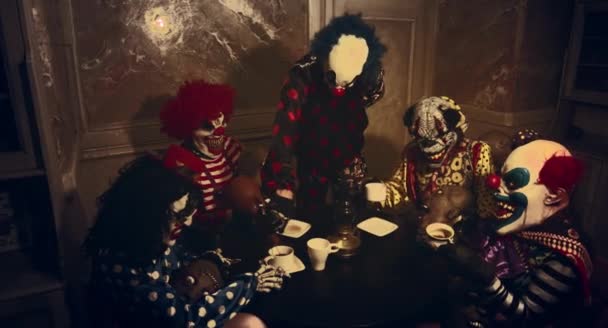 Korkutucu Palyaço Cadılar Bayramı Çay Partisi Karanlık Süslemeleri — Stok video