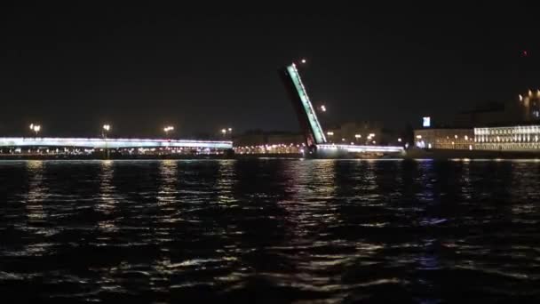 Vacker Utsikt Över Floden Neva Nattetid Sankt Petersburg Ryssland — Stockvideo