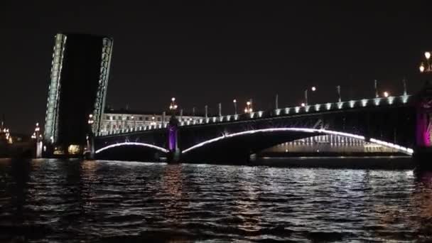 Vacker Utsikt Över Bron Sankt Petersburg Nattetid Ryssland — Stockvideo