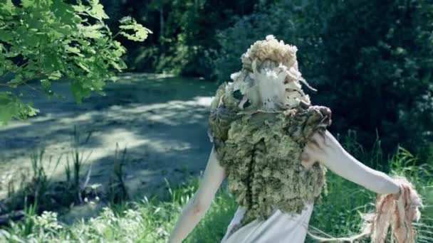 Concept Fantastique Belle Femme Fée Posant Dans Forêt — Video