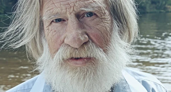 Retrato Primer Plano Del Viejo Hombre Europeo Con Barba — Foto de Stock