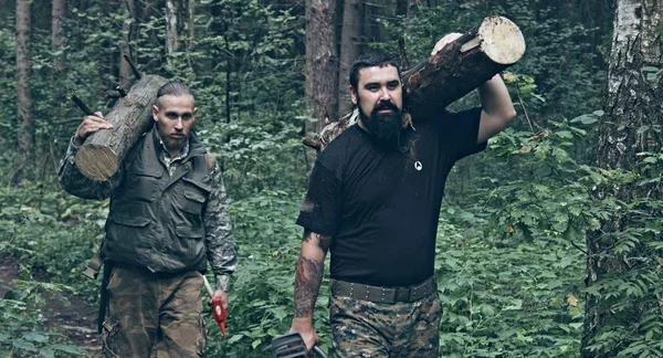 Two Brutal Caucasian Lumberjacks Holding Logs Forest — Stock Photo, Image