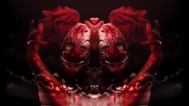 恐怖超现实主义的概念与恐怖小丑在黑暗的背景 — 图库视频影像