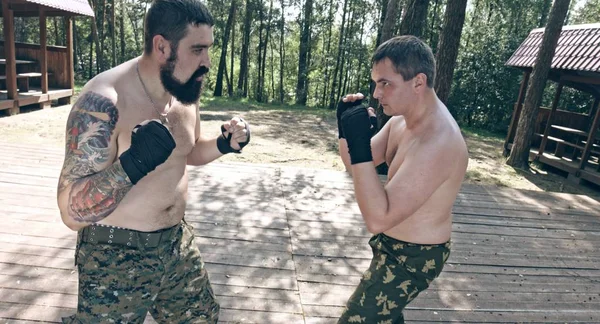 Two Caucasian Men Practicing Box Blows Forest Camp — Stock Photo, Image