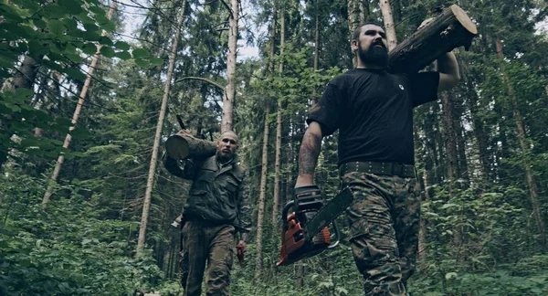 Two Brutal Caucasian Lumberjacks Holding Logs Forest — Stock Photo, Image