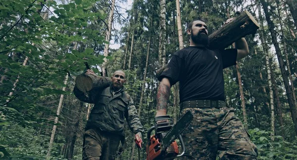 Two Brutal Caucasian Lumberjacks Holding Logs Forest — Stock Photo, Image