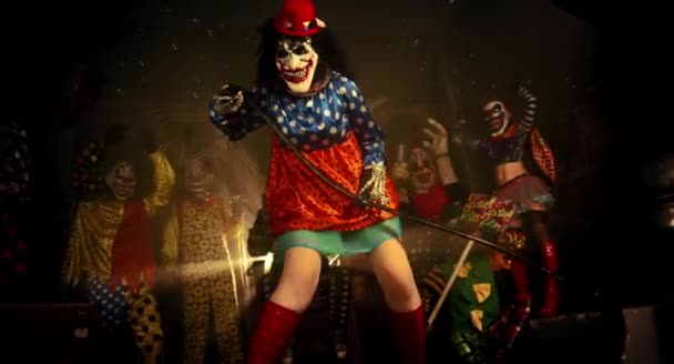 Clown Che Ballano Con Falce Clown Spaventosi Halloween Party Concept — Video Stock