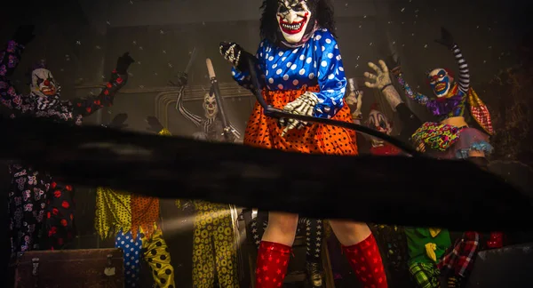 Клоун Танцует Косой Страшные Клоуны Хэллоуин Партия Концепции — стоковое фото