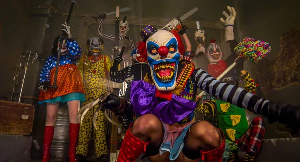 Payaso Miedo Baile Máscaras Con Guante Cuchillas Concepto Fiesta Halloween — Foto de Stock