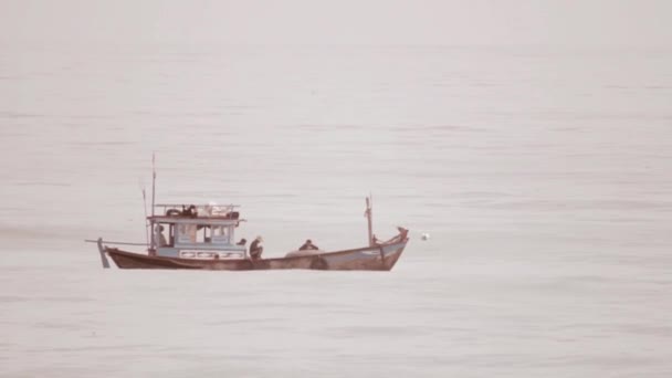 Scenic View Fishermen Boat Sea — Stock Video