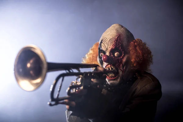 Scary Clown Playing Trumpet Misty Background — Stock Photo, Image