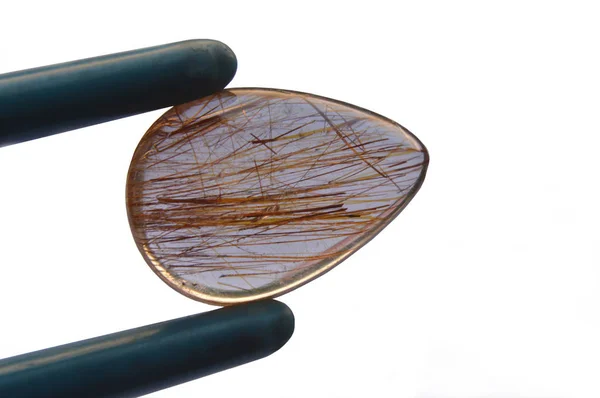 Kırmızı rutil dahil kuvars